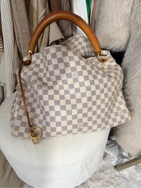 AUTHENTIC Louis Vuitton Artsy MM Damier Hobo Bag in Cream and Brown Trim